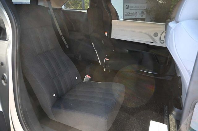 2025 Toyota Sienna LE FWD 8-Passenger - 22926996 - 16