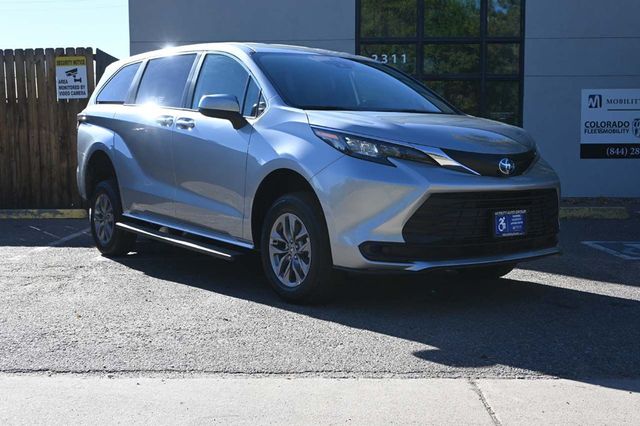 2025 Toyota Sienna LE FWD 8-Passenger - 22926996 - 2