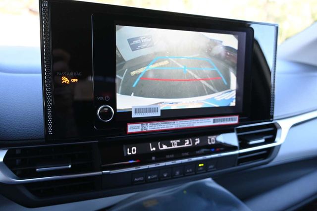 2025 Toyota Sienna LE FWD 8-Passenger - 22926996 - 32