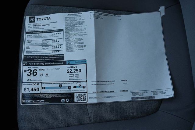 2025 Toyota Sienna LE FWD 8-Passenger - 22926996 - 33