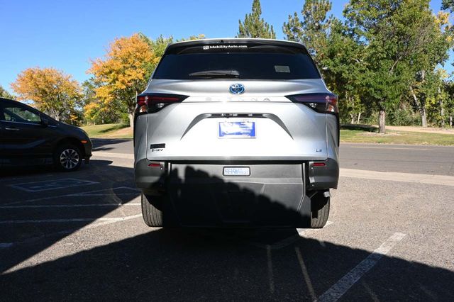 2025 Toyota Sienna LE FWD 8-Passenger - 22926996 - 6