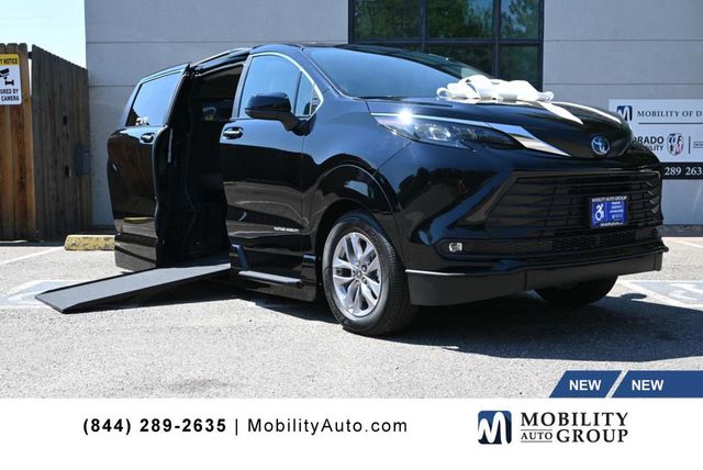 2025 Toyota Sienna XLE AWD 7-Passenger - 22911142 - 0