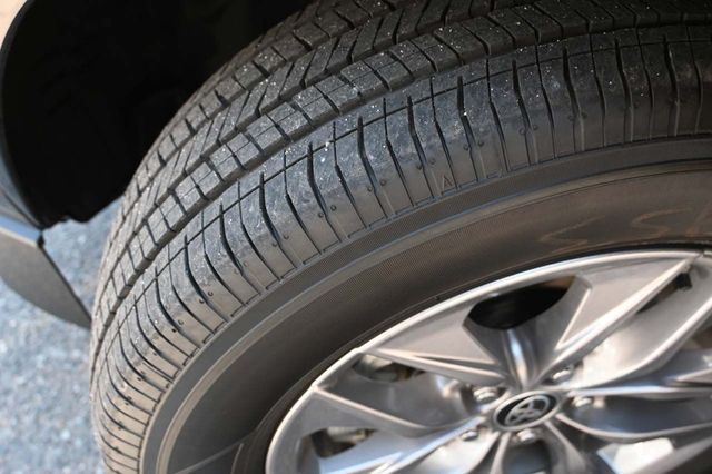 2025 Toyota Sienna XLE AWD 7-Passenger - 22911142 - 10