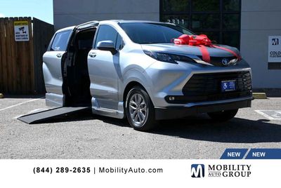 2025 Toyota Sienna - 5TDJSKFC9SS209104