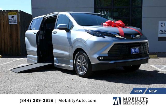 2025 Toyota Sienna XLE AWD 7-Passenger - 22921195 - 0