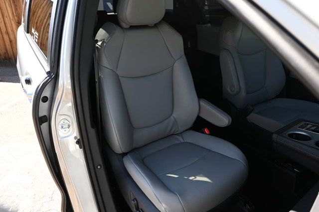 2025 Toyota Sienna XLE AWD 7-Passenger - 22921195 - 15