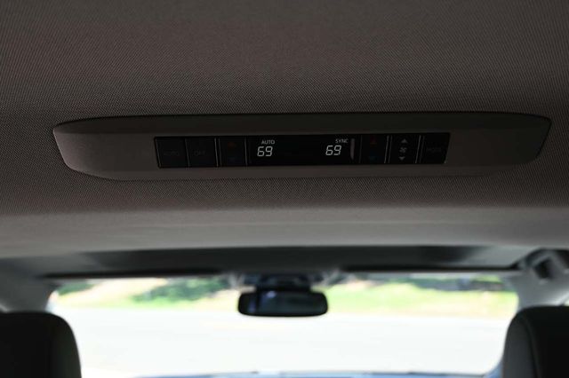 2025 Toyota Sienna XLE AWD 7-Passenger - 22921195 - 27