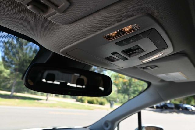 2025 Toyota Sienna XLE AWD 7-Passenger - 22921195 - 30