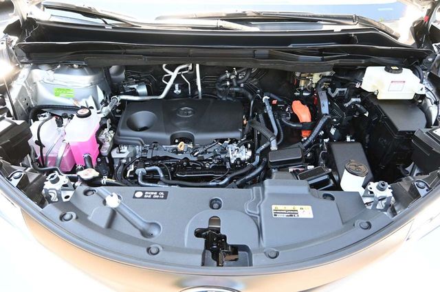 2025 Toyota Sienna XLE AWD 7-Passenger - 22921195 - 34