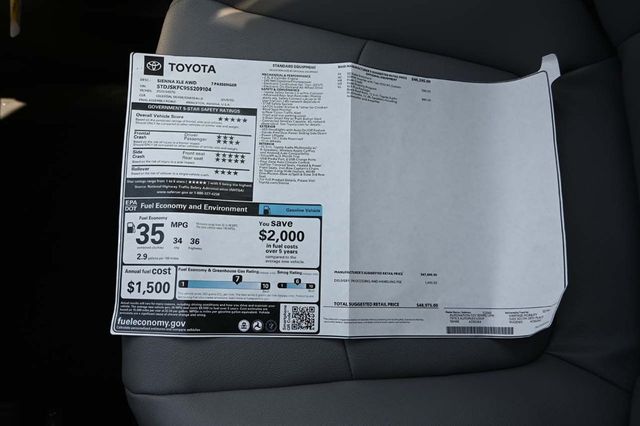 2025 Toyota Sienna XLE AWD 7-Passenger - 22921195 - 37