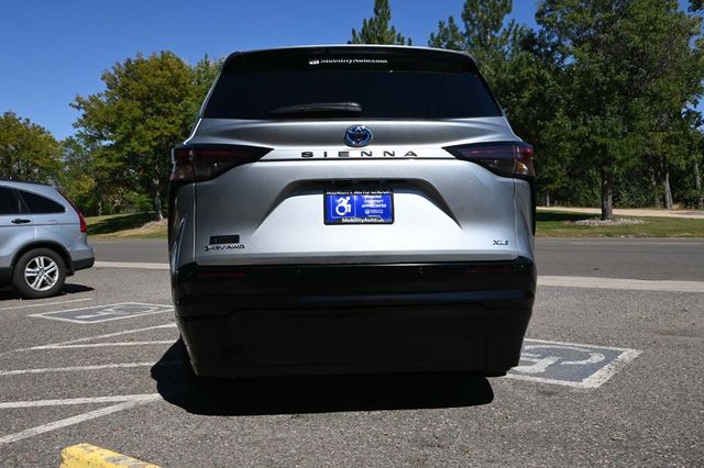 2025 Toyota Sienna XLE AWD 7-Passenger - 22921195 - 6