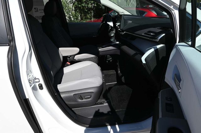 2025 Toyota Sienna XLE AWD 7-Passenger - 22926367 - 14