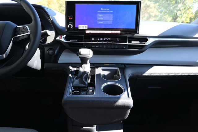 2025 Toyota Sienna XLE AWD 7-Passenger - 22926367 - 22