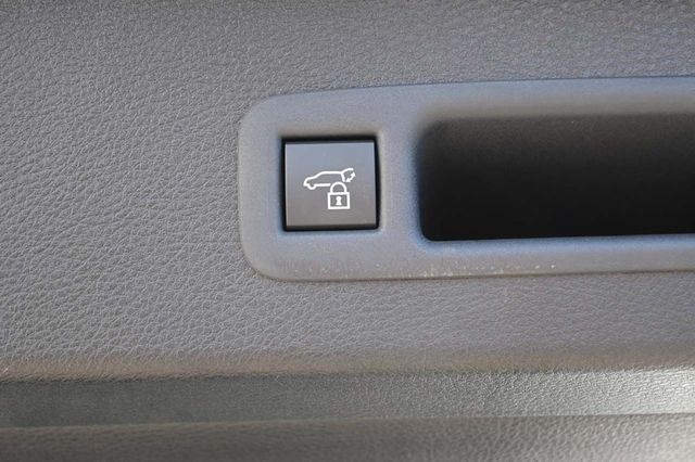 2025 Toyota Sienna XLE AWD 7-Passenger - 22926367 - 25