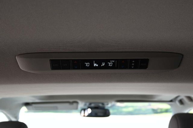 2025 Toyota Sienna XLE AWD 7-Passenger - 22926367 - 27