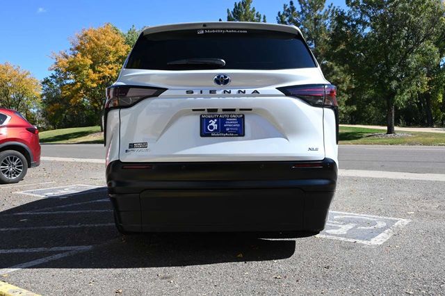 2025 Toyota Sienna XLE AWD 7-Passenger - 22926367 - 6