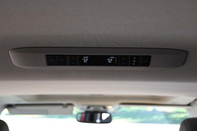 2025 Toyota Sienna XLE AWD 7-Passenger - 22926368 - 24