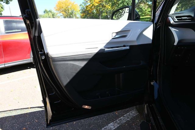 2025 Toyota Sienna XLE AWD 7-Passenger - 22926368 - 25