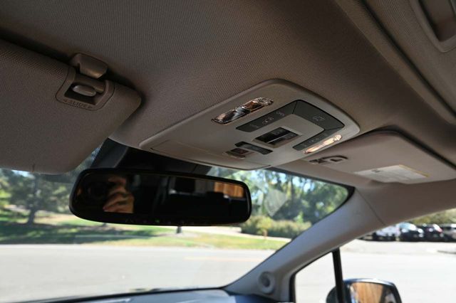 2025 Toyota Sienna XLE AWD 7-Passenger - 22926368 - 27