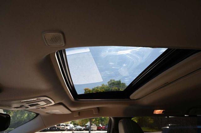 2025 Toyota Sienna XLE AWD 7-Passenger - 22926368 - 28