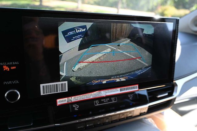 2025 Toyota Sienna XLE AWD 7-Passenger - 22926368 - 33