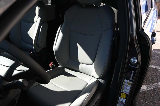 2025 Toyota Sienna XLE AWD 7-Passenger - 22926994 - 13