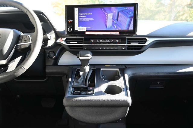 2025 Toyota Sienna XLE AWD 7-Passenger - 22926994 - 22