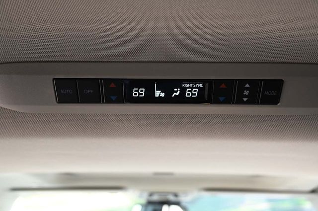 2025 Toyota Sienna XLE AWD 7-Passenger - 22926994 - 27