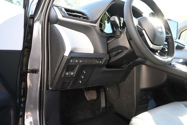 2025 Toyota Sienna XLE AWD 7-Passenger - 22926994 - 29