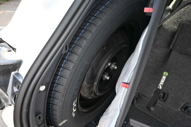 2025 Toyota Sienna XLE Mobility Handicap Van - 22898109 - 24