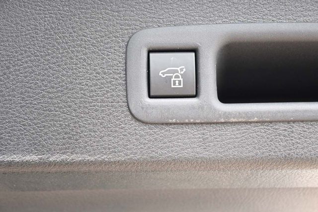 2025 Toyota Sienna XLE Mobility Handicap Van - 22898109 - 25