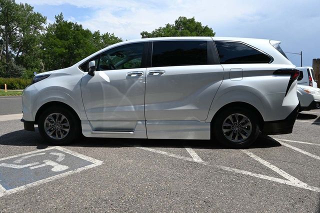 2025 Toyota Sienna XLE Mobility Handicap Van - 22898109 - 7