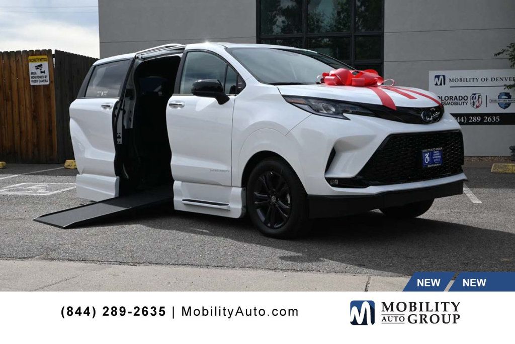 2025 Toyota Sienna XSE AWD 7-Passenger - 22921196 | Video 1