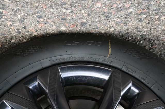 2025 Toyota Sienna XSE AWD 7-Passenger - 22921196 - 11