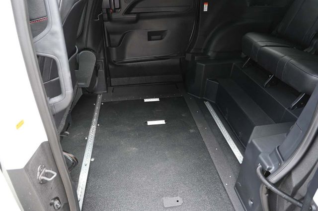 2025 Toyota Sienna XSE AWD 7-Passenger - 22921196 - 26