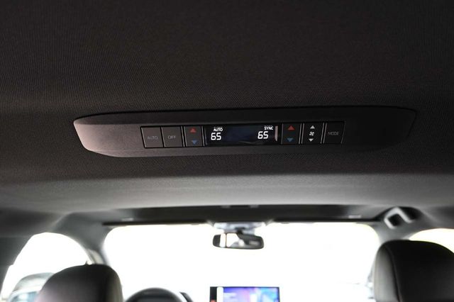 2025 Toyota Sienna XSE AWD 7-Passenger - 22921196 - 27