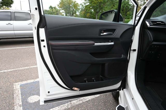 2025 Toyota Sienna XSE AWD 7-Passenger - 22921196 - 28