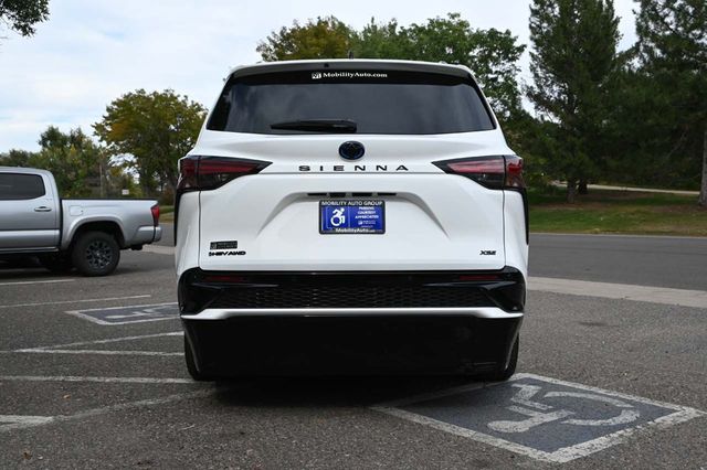 2025 Toyota Sienna XSE AWD 7-Passenger - 22921196 - 6