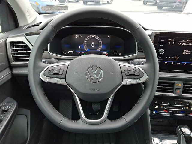 2025 Volkswagen Taos SE Black 4MOTION - 22877742 - 18