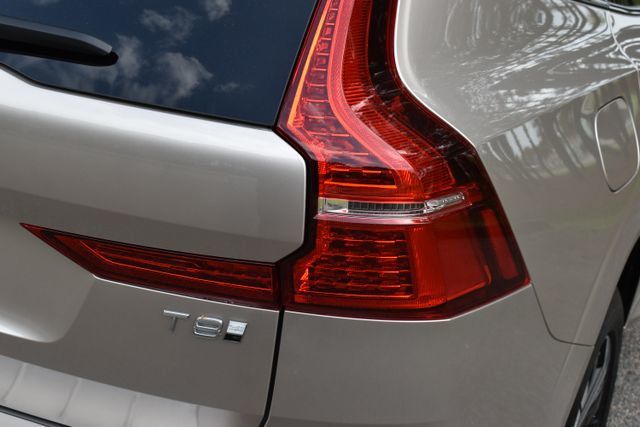 2025 Volvo XC60 Plug-In Hybrid T8 AWD Plus - 22826934 - 14