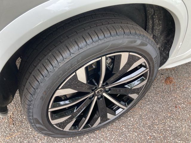 2025 Volvo XC90 Plug-In Hybrid 2025.5 T8 AWD Plus 7-Seater - 22852770 - 12