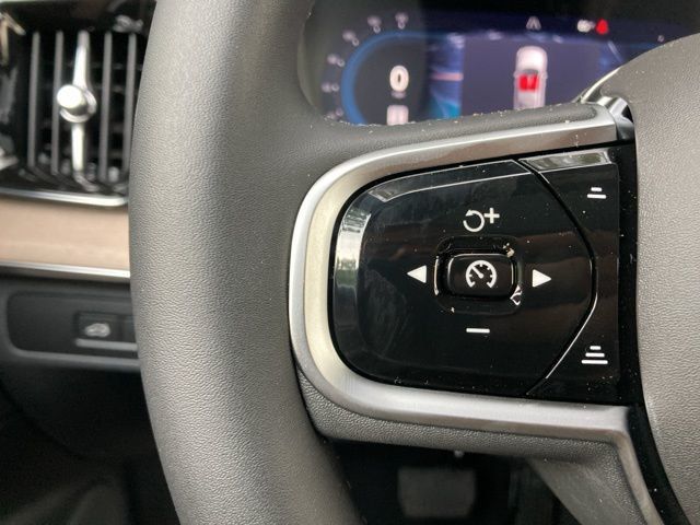 2025 Volvo XC90 Plug-In Hybrid 2025.5 T8 AWD Plus 7-Seater - 22852770 - 23