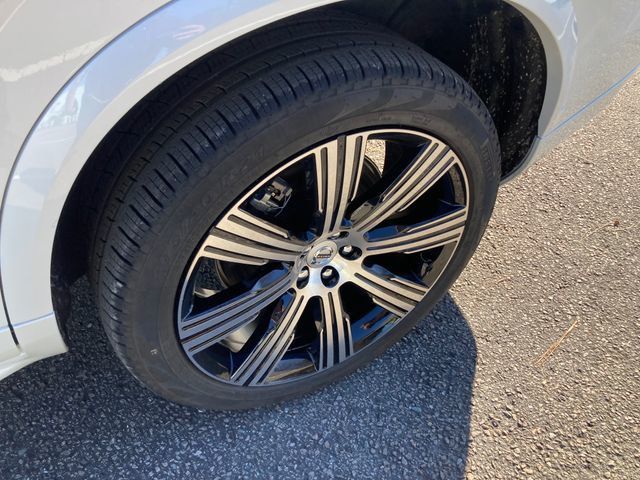 2025 Volvo XC90 Plug-In Hybrid T8 AWD Core 7-Seater - 22792213 - 11
