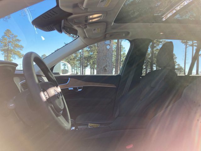 2025 Volvo XC90 Plug-In Hybrid T8 AWD Core 7-Seater - 22792213 - 20