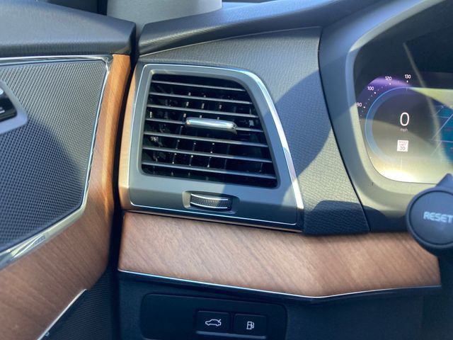 2025 Volvo XC90 Plug-In Hybrid T8 AWD Core 7-Seater - 22792213 - 25