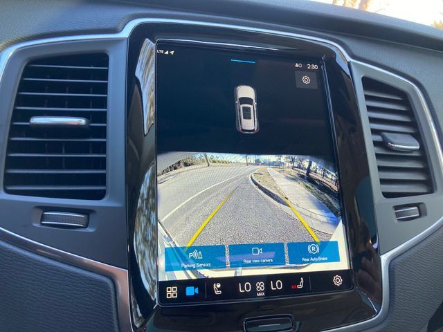 2025 Volvo XC90 Plug-In Hybrid T8 AWD Core 7-Seater - 22792213 - 32