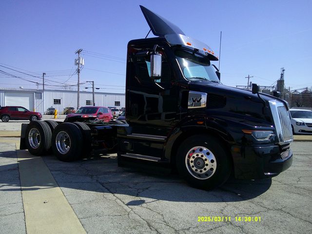 2025 Western Star 57X Daycab - 22794216 - 2