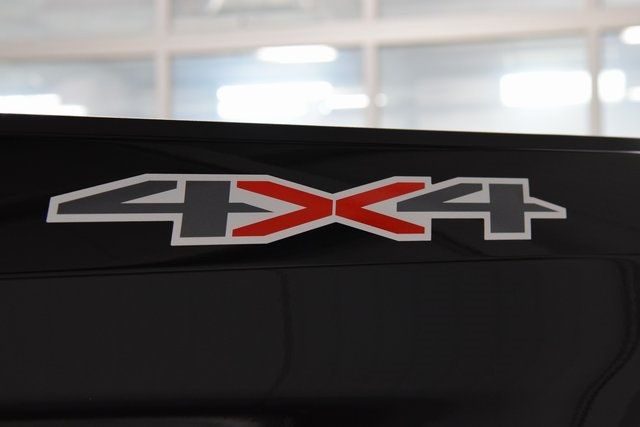 2026 Chevrolet Silverado 1500 4WD Crew Cab 147" LT w/1LT - 22907880 - 27