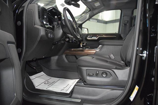 2026 Chevrolet Silverado 1500 4WD Crew Cab 147" LT w/1LT - 22907880 - 38