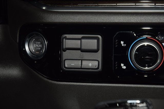 2026 Chevrolet Silverado 1500 4WD Crew Cab 147" RST - 22894973 - 35